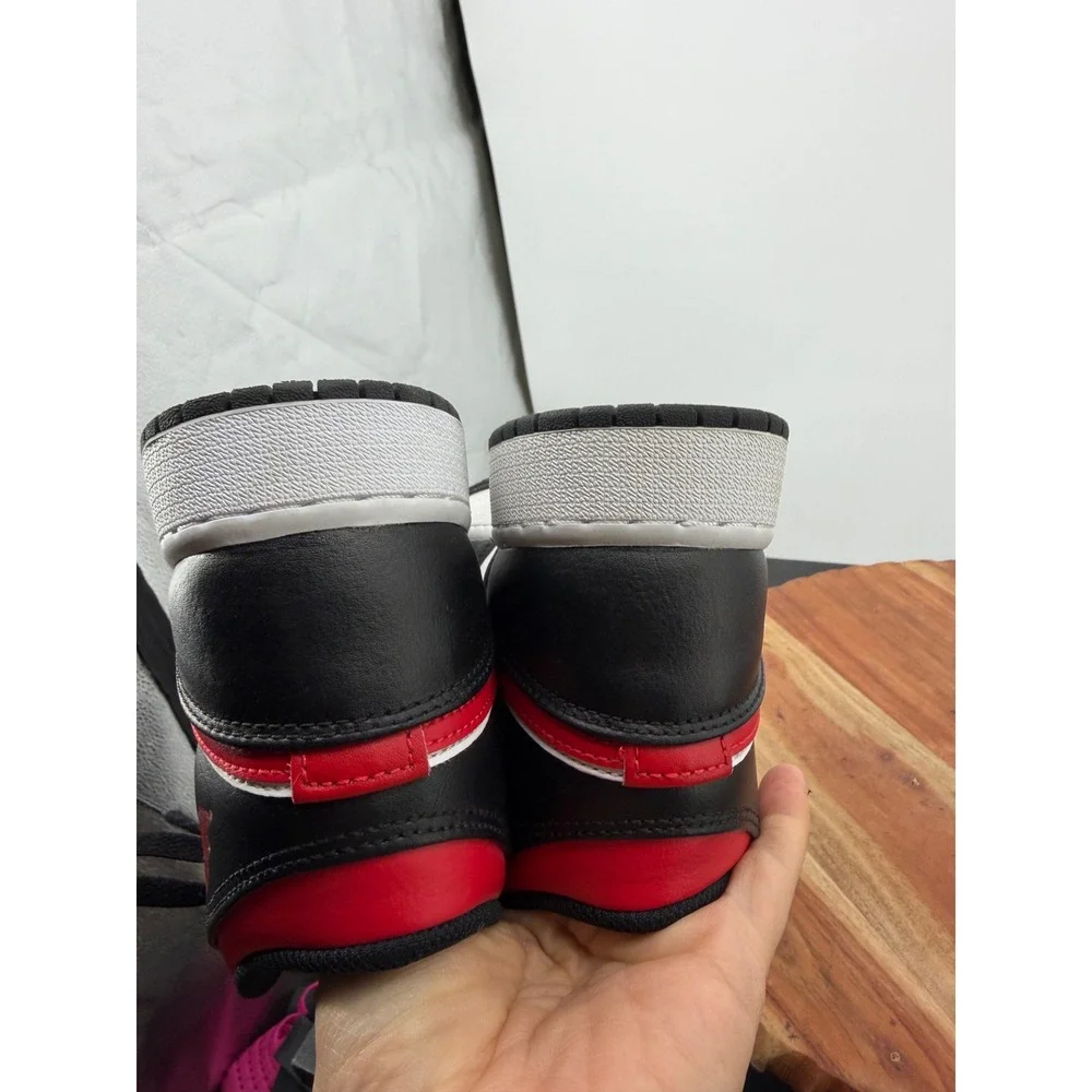 Nike‎ Jordan 1 Mid Kids Size 6Y Black Gym Red White 554725-079